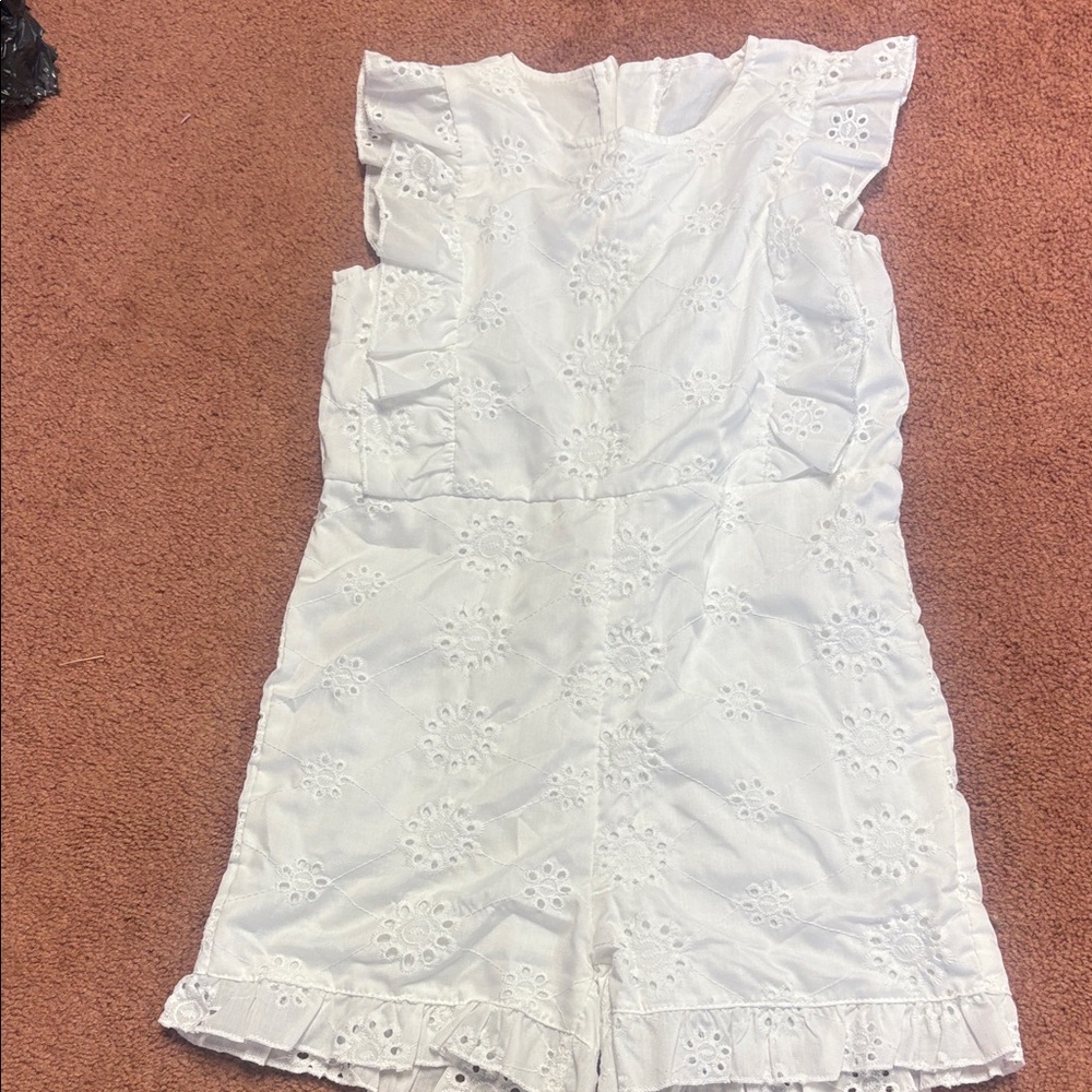SHEIN White Eyelet Kids Bodysuit